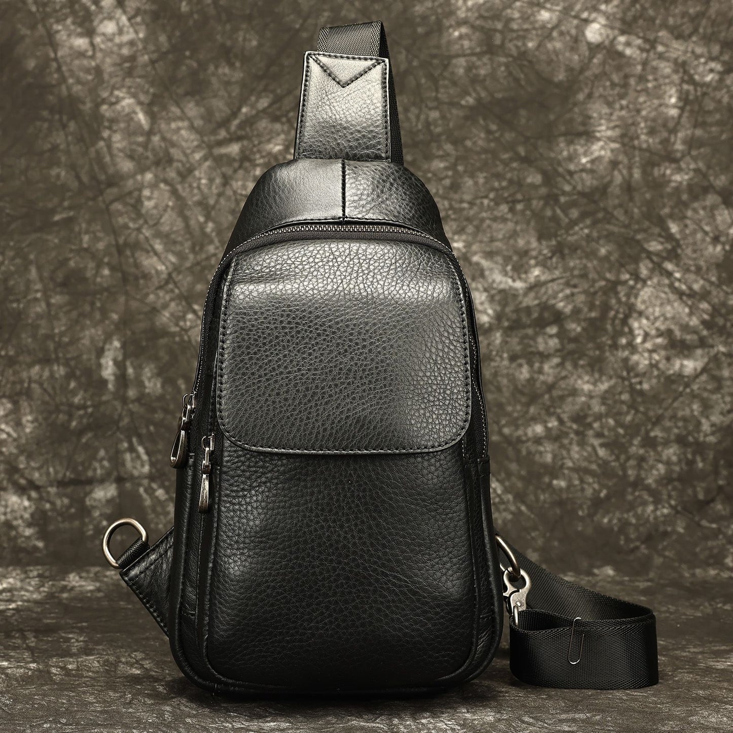 Leather Crossbody Chest Bag – Waterproof Single-Shoulder Sling for Travel & Daily Carry