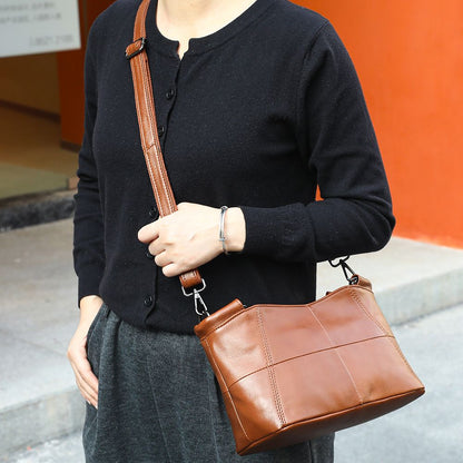 Designer Women’s Genuine Leather Shoulder Tote – Casual Luxury