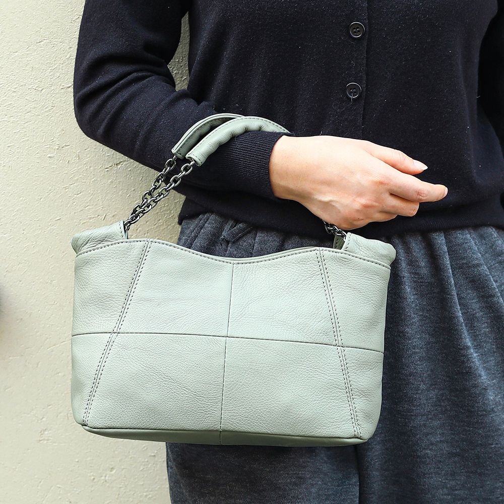 Designer Women’s Genuine Leather Shoulder Tote – Casual Luxury
